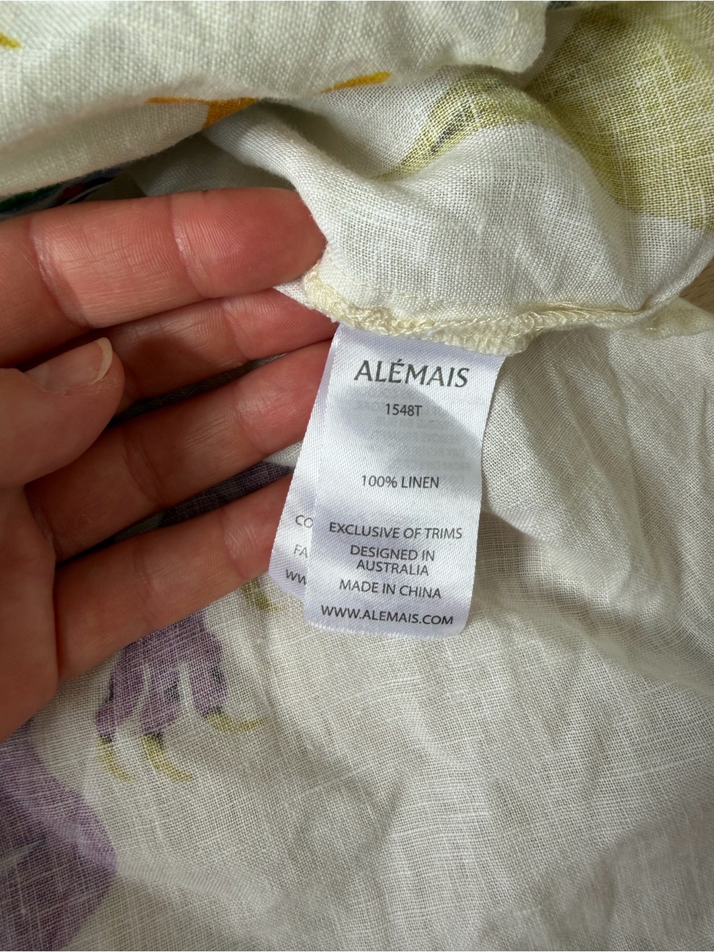 Alemais Linen Set - Picture 8 of 10